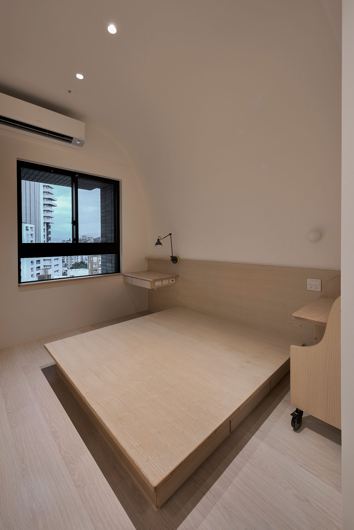 天光雲影共徘徊-024s