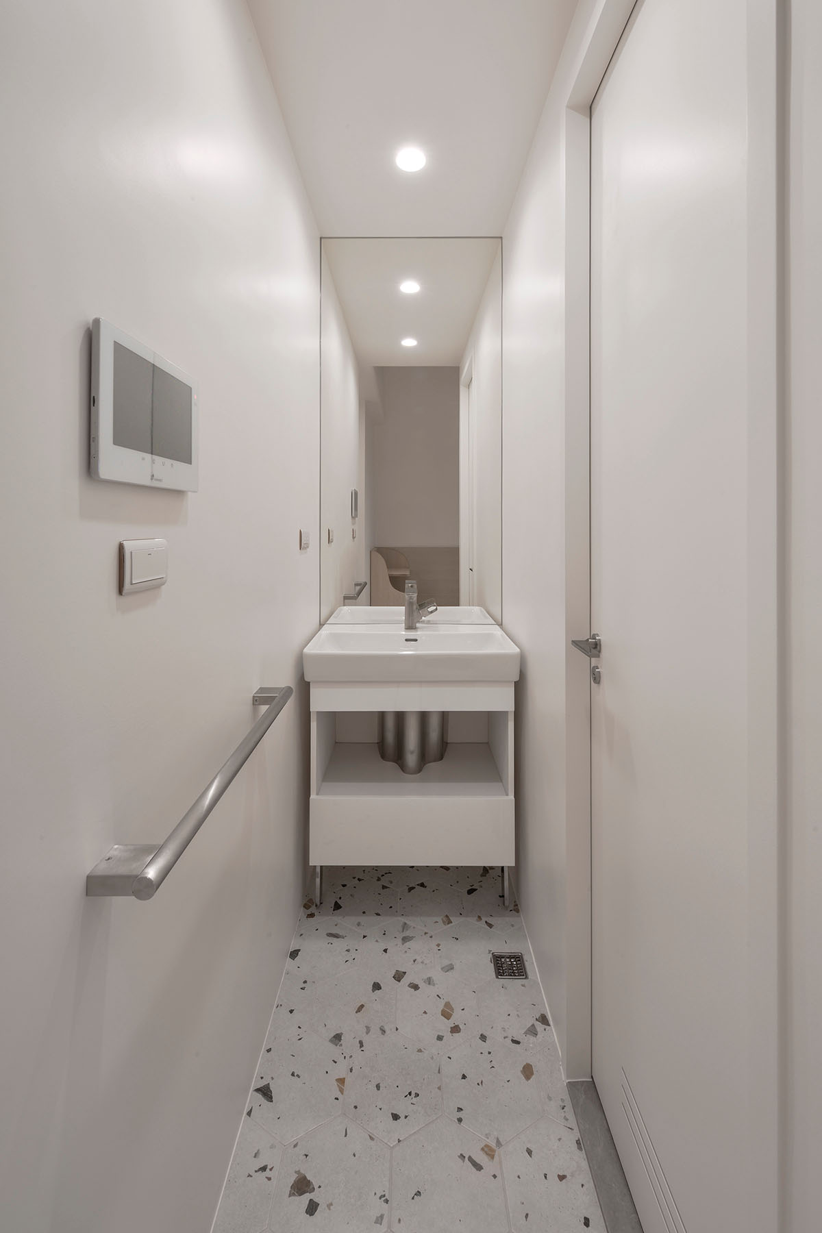 天光雲影共徘徊-029s