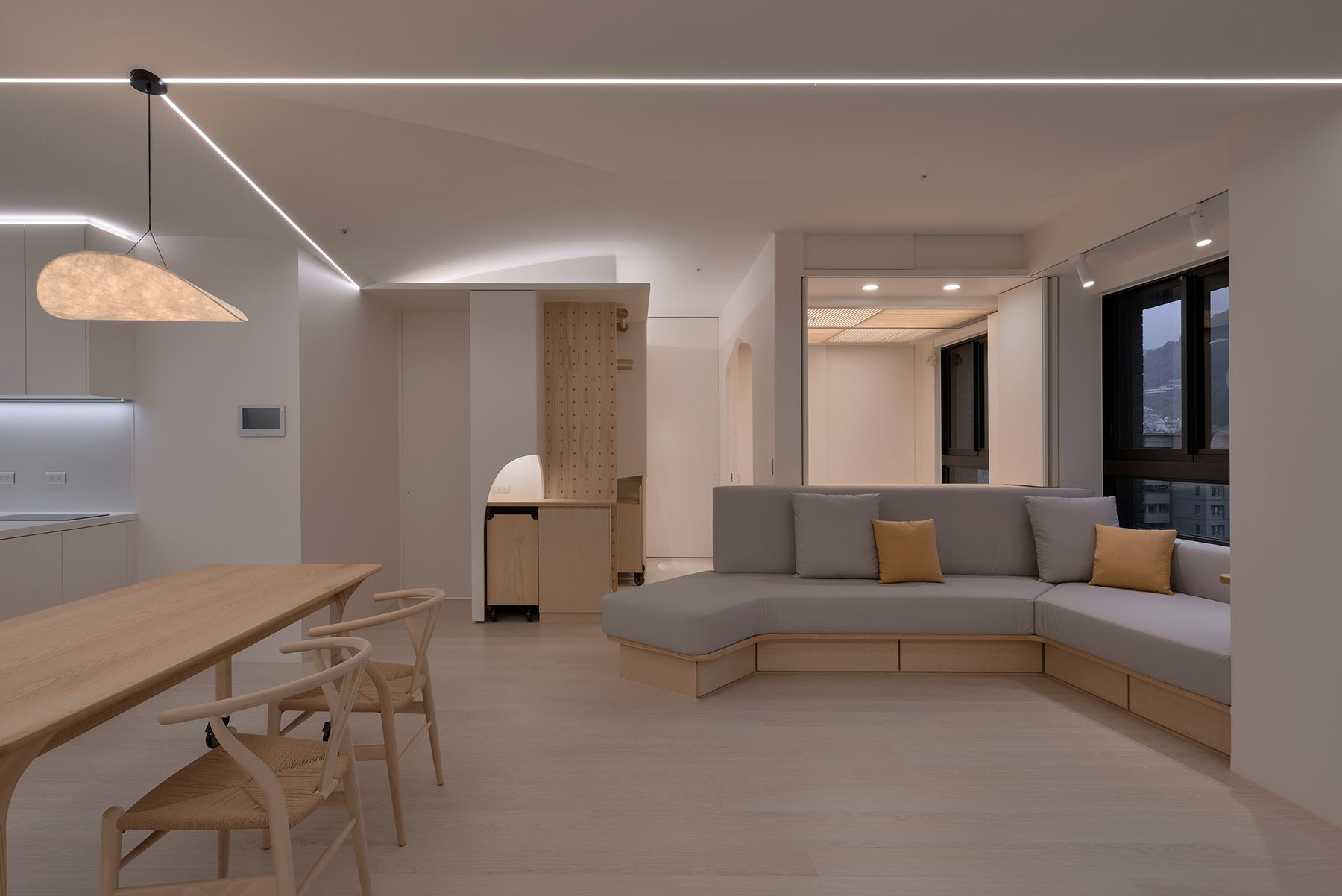 天光雲影共徘徊-053s