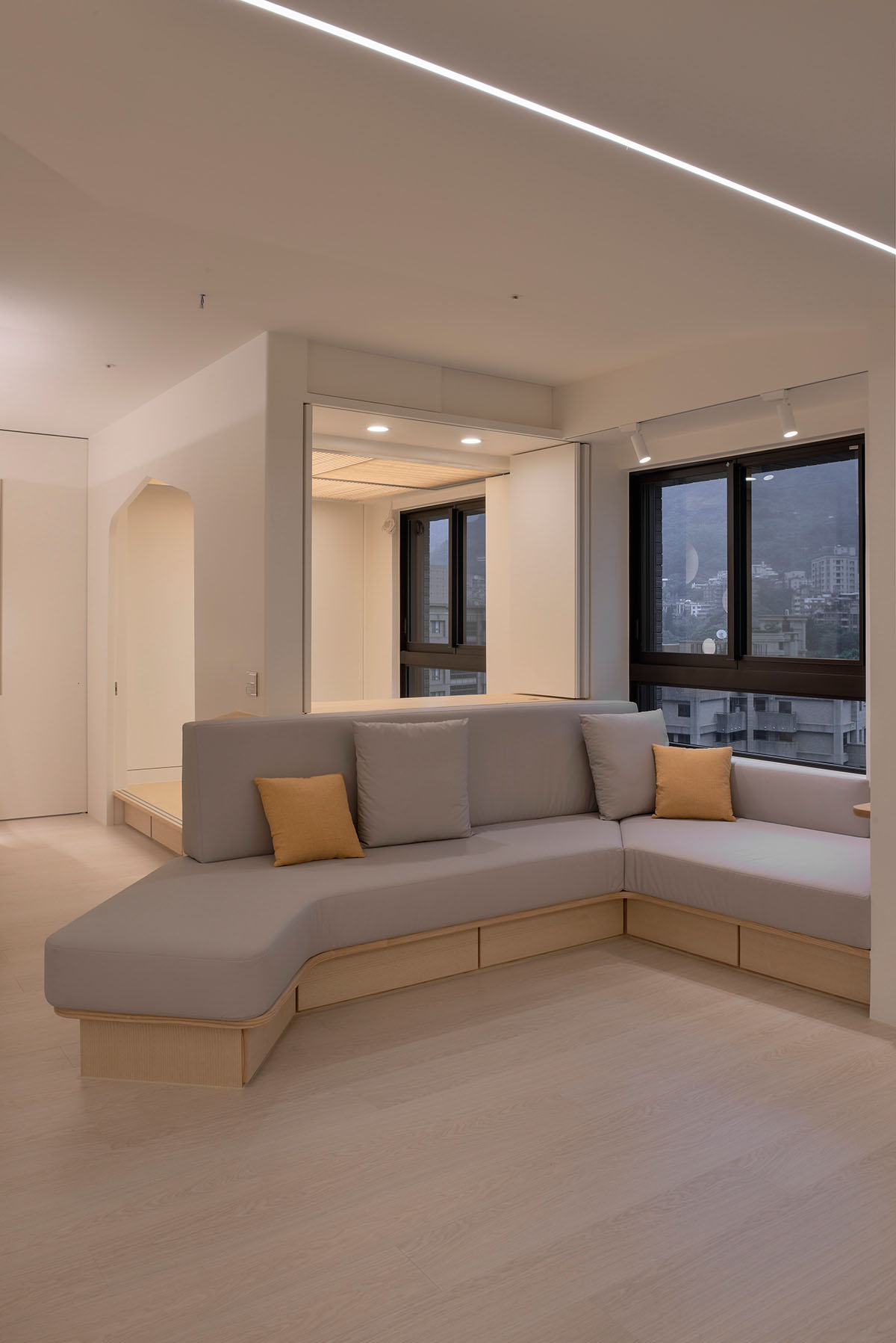 天光雲影共徘徊-055s