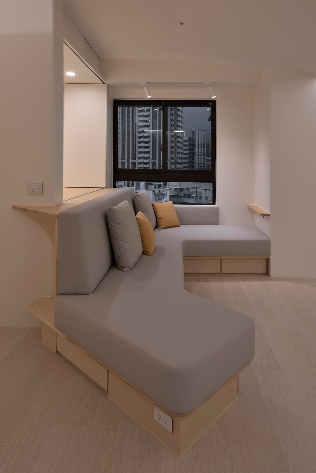 天光雲影共徘徊-056s