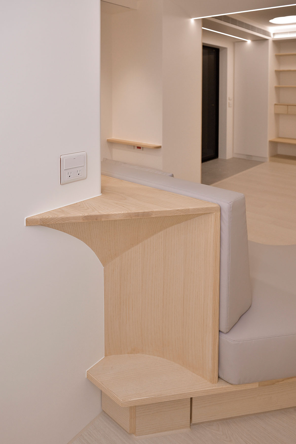 天光雲影共徘徊-057s