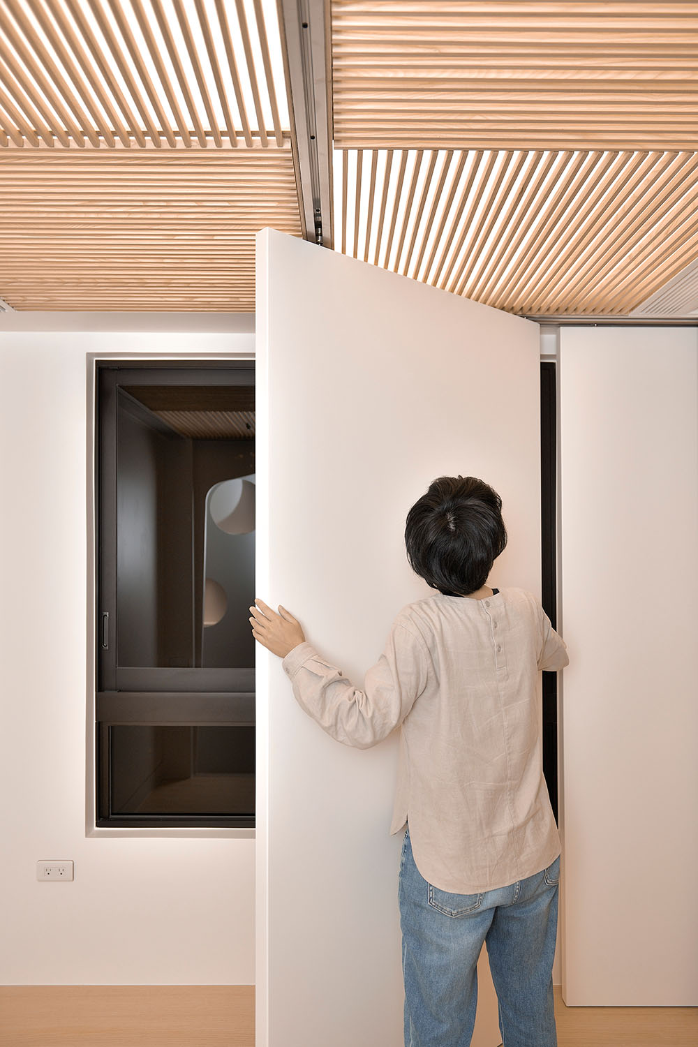 天光雲影共徘徊-071s