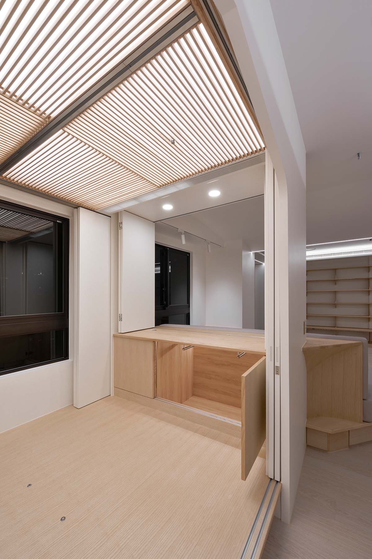 天光雲影共徘徊-077s