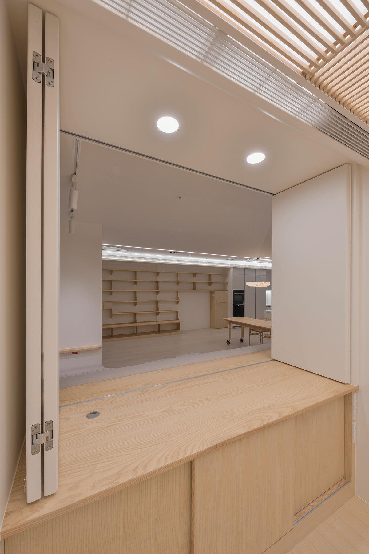 天光雲影共徘徊-079s