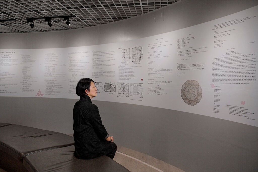 王鎮華與林怡玎回顧展——三部曲空間母語,介紹王老師與師母的建築人生,選了三篇文章呈現王老師的建築思想